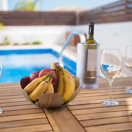 וילה Narcissos Doria *